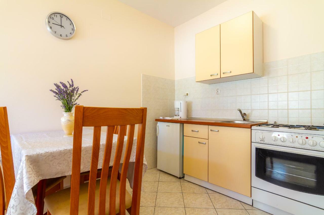 Apartman Haus Maja Banjol Eksteriør bilde
